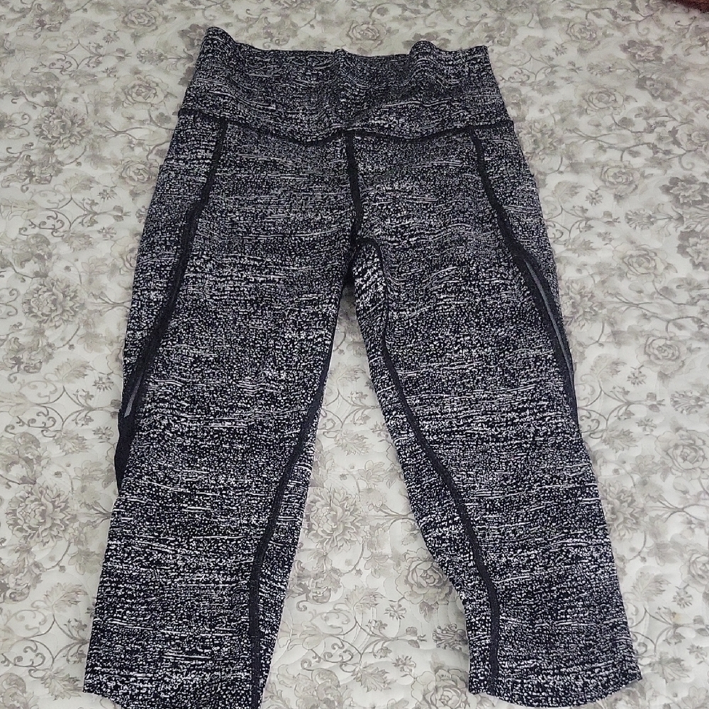 Lululemon Athletica Black and White Cropped Pants